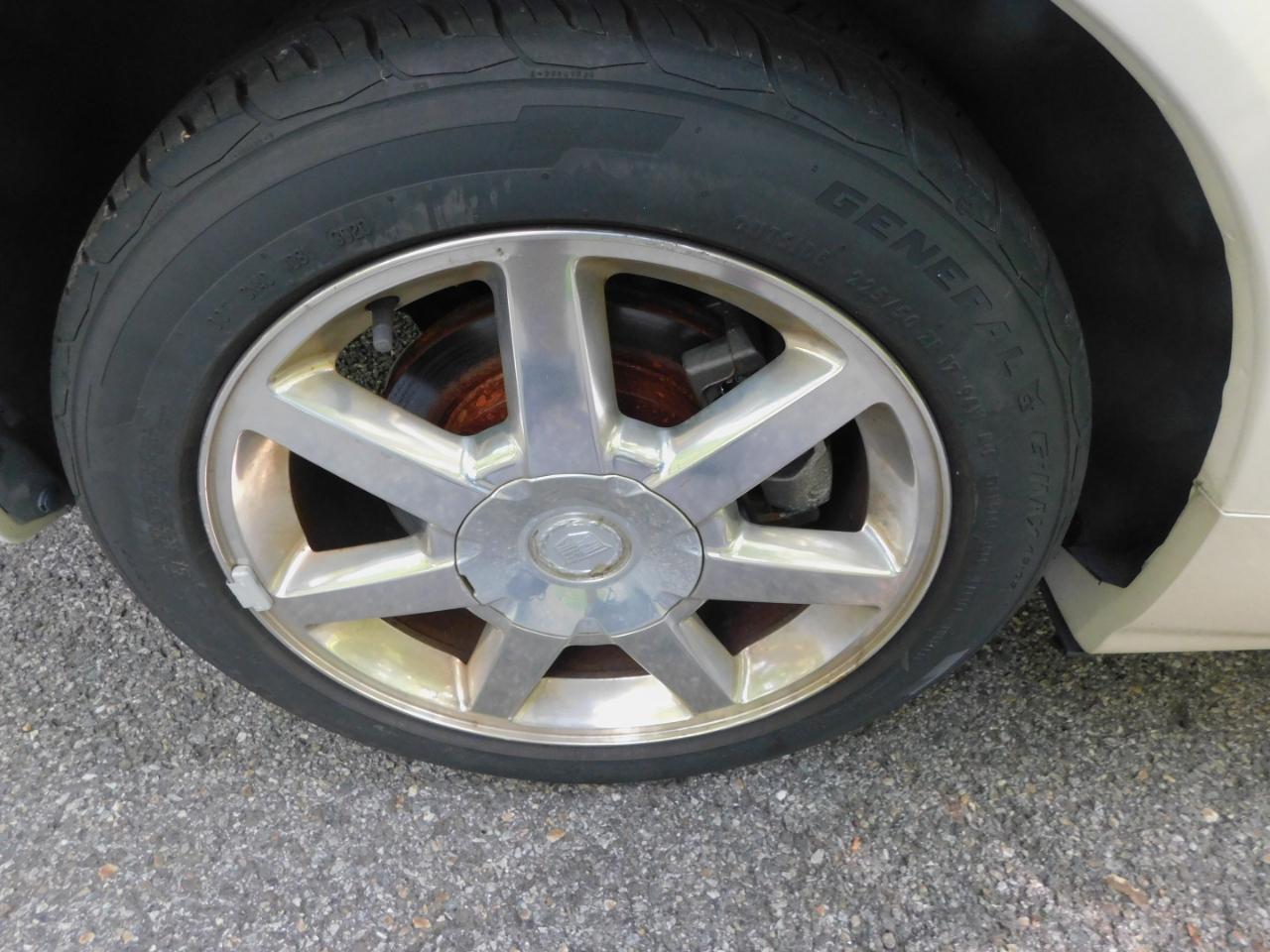 Cadillac CTS 4dr Sdn 2004
