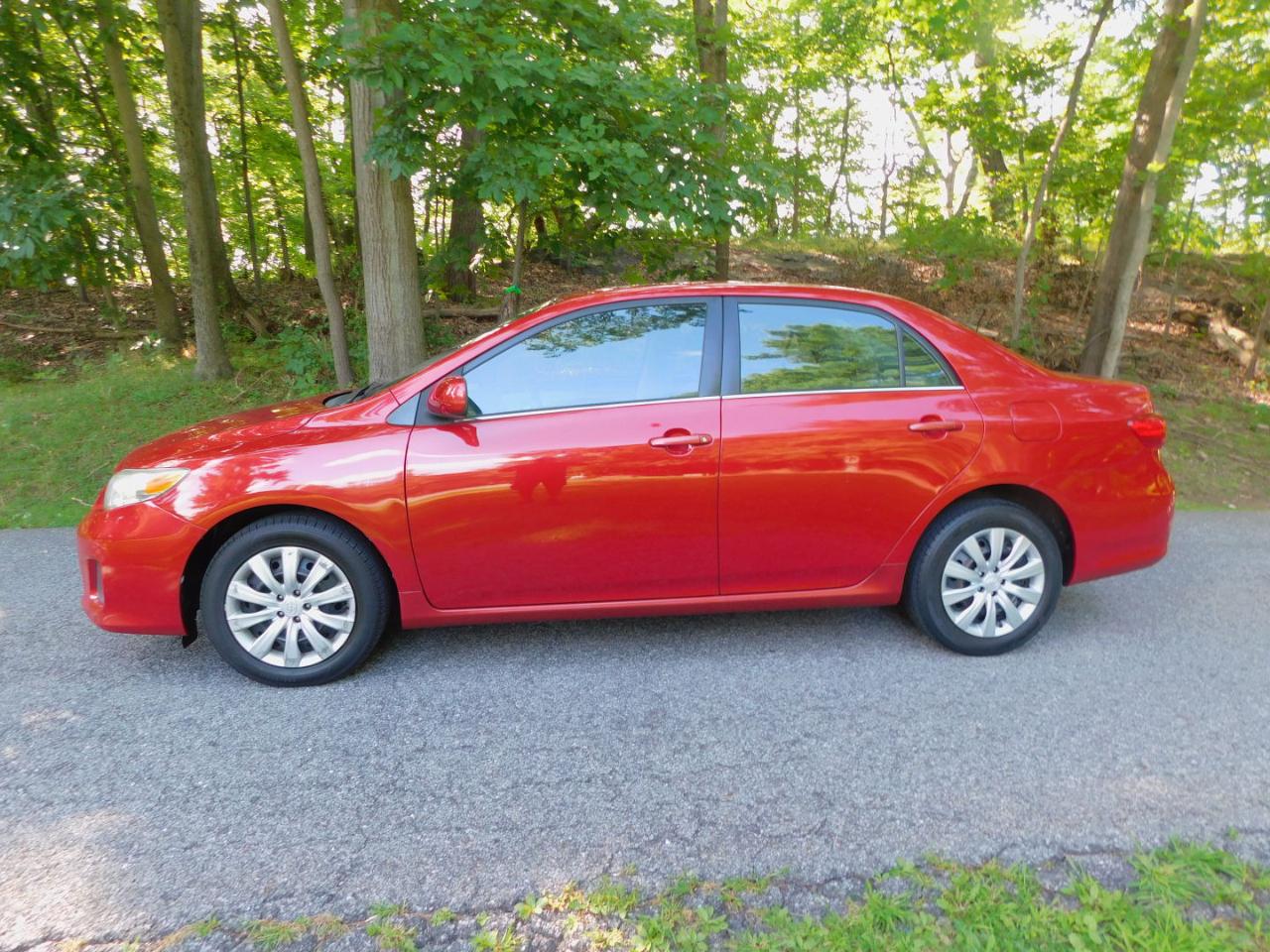 Toyota Corolla 4dr Sdn Auto LE Special Edition (Natl) 2013