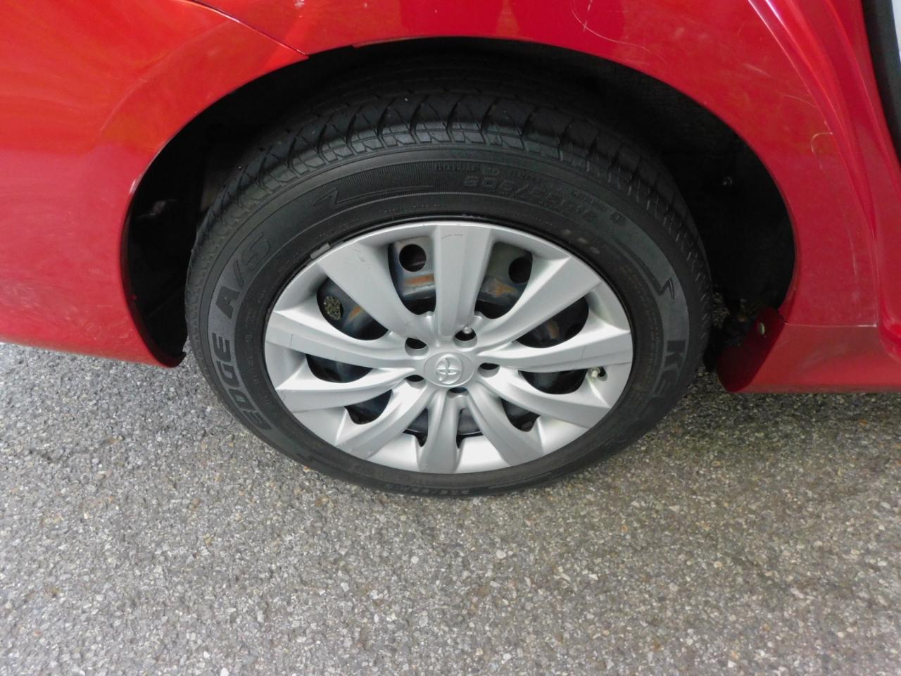 Toyota Corolla 4dr Sdn Auto LE Special Edition (Natl) 2013