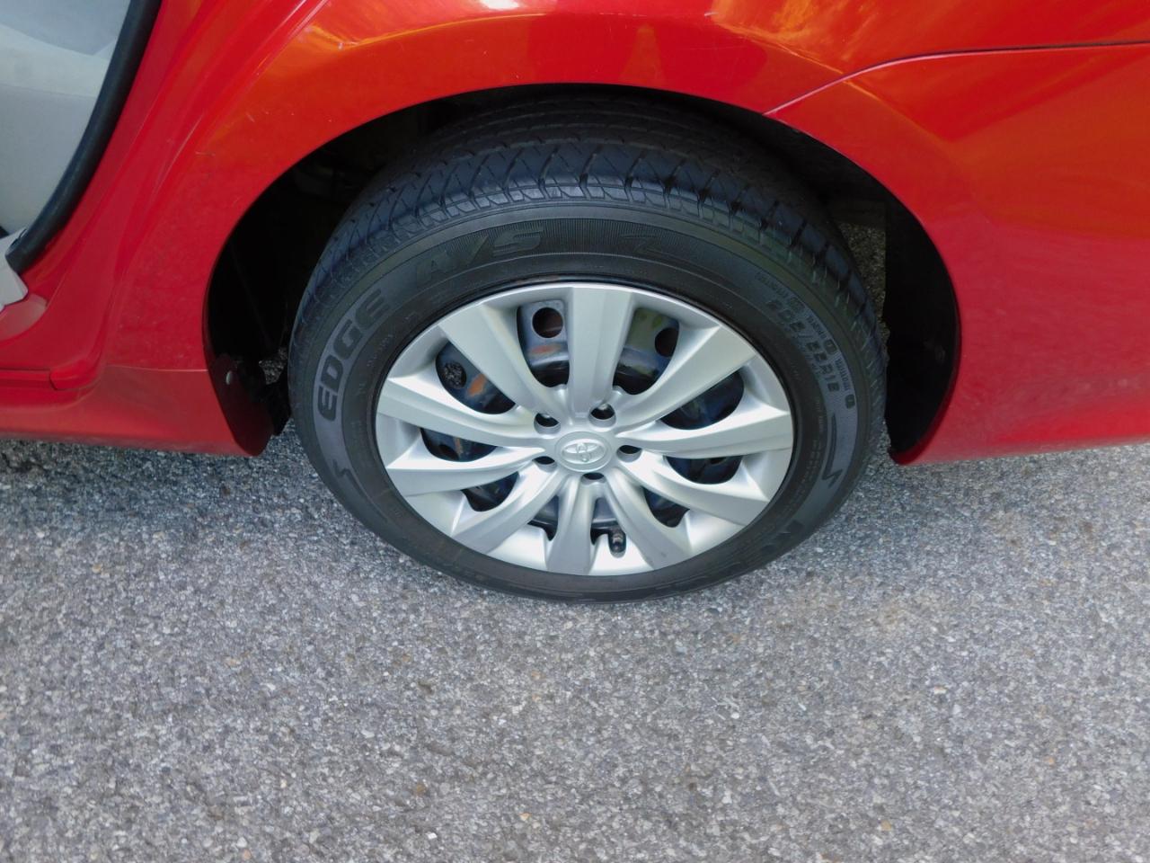 Toyota Corolla 4dr Sdn Auto LE Special Edition (Natl) 2013