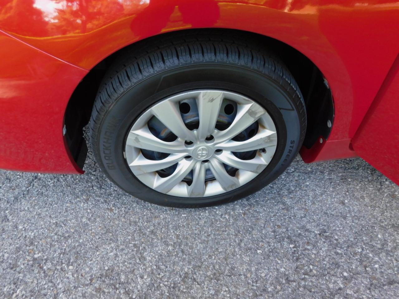 Toyota Corolla 4dr Sdn Auto LE Special Edition (Natl) 2013