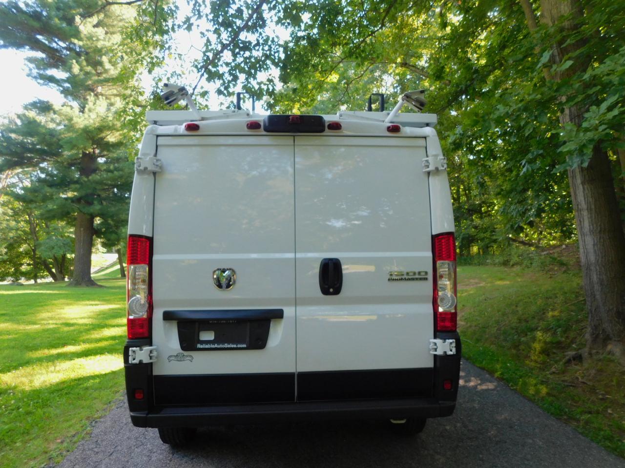 RAM ProMaster Cargo Van 1500 Low Roof 136" WB 2023