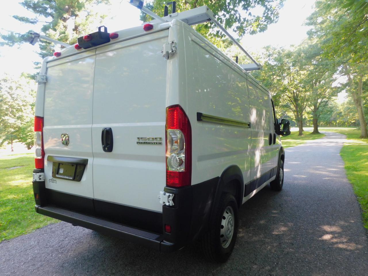 RAM ProMaster Cargo Van 1500 Low Roof 136" WB 2023