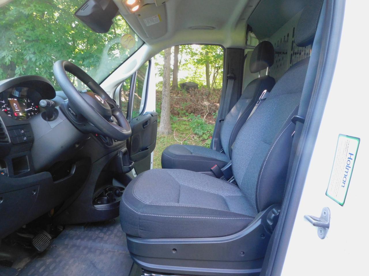 RAM ProMaster Cargo Van 1500 Low Roof 136" WB 2023