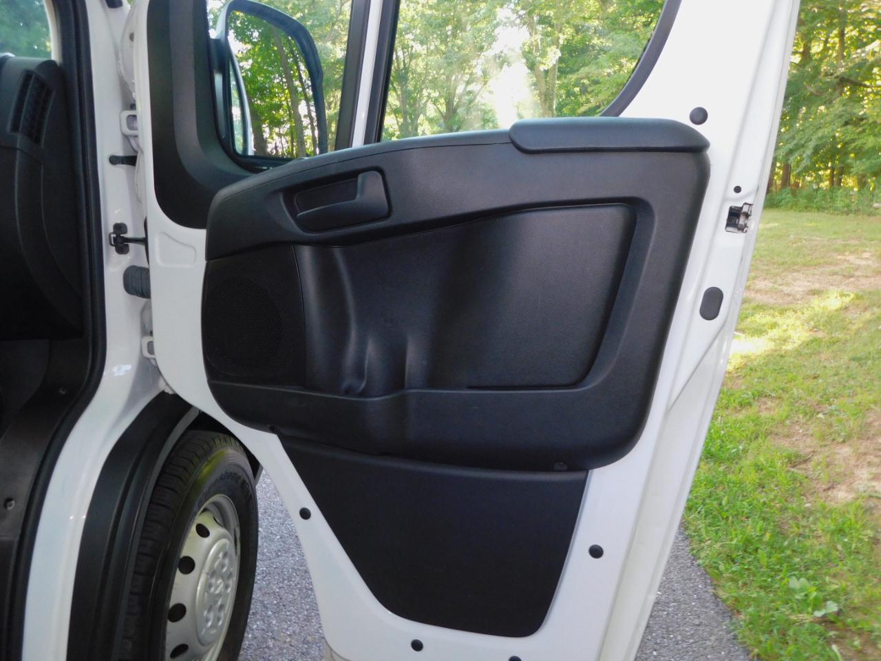 RAM ProMaster Cargo Van 1500 Low Roof 136" WB 2023