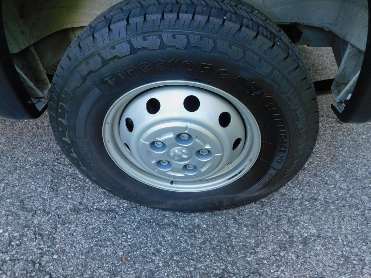 RAM ProMaster Cargo Van 1500 Low Roof 136" WB 2023