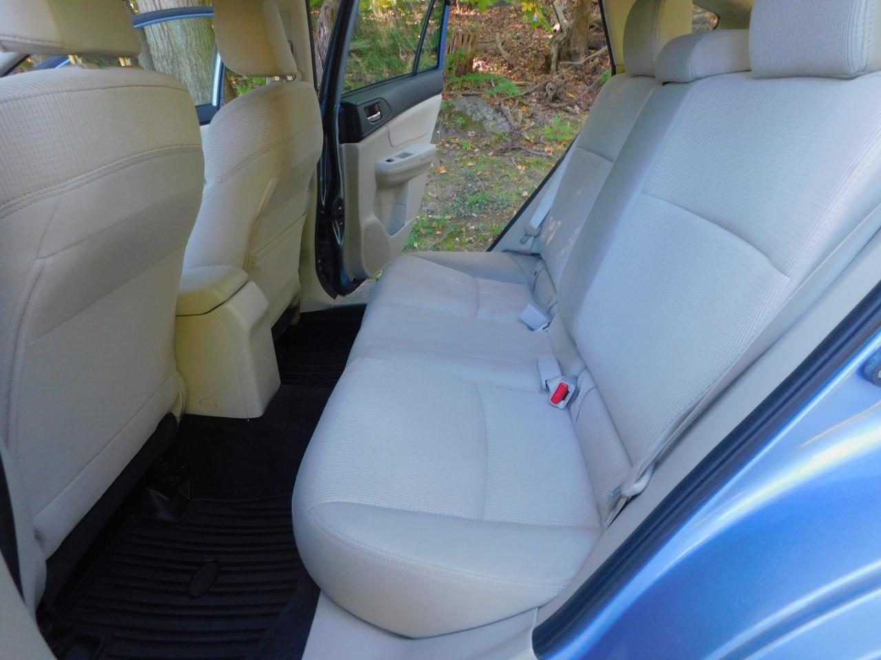 Subaru Impreza Wagon 5dr Auto 2.0i Sport Premium 2012