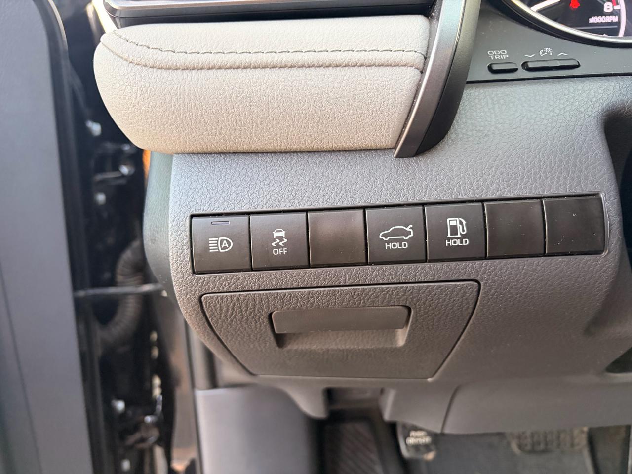 Toyota Camry LE Auto (Natl) 2023