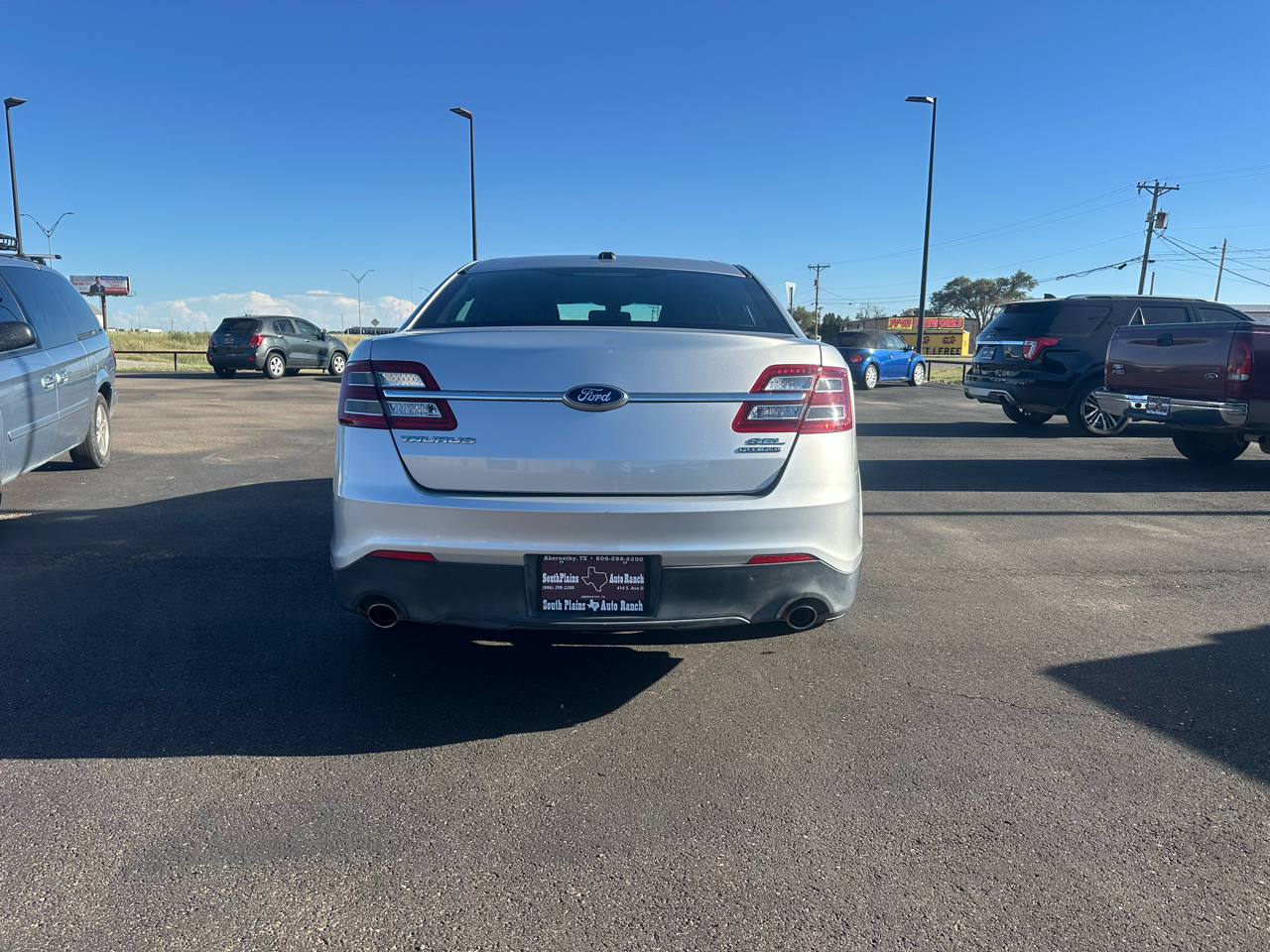 Ford Taurus 4dr Sdn SEL FWD 2014 Ford Taurus 4dr Sdn SEL FWD 2014