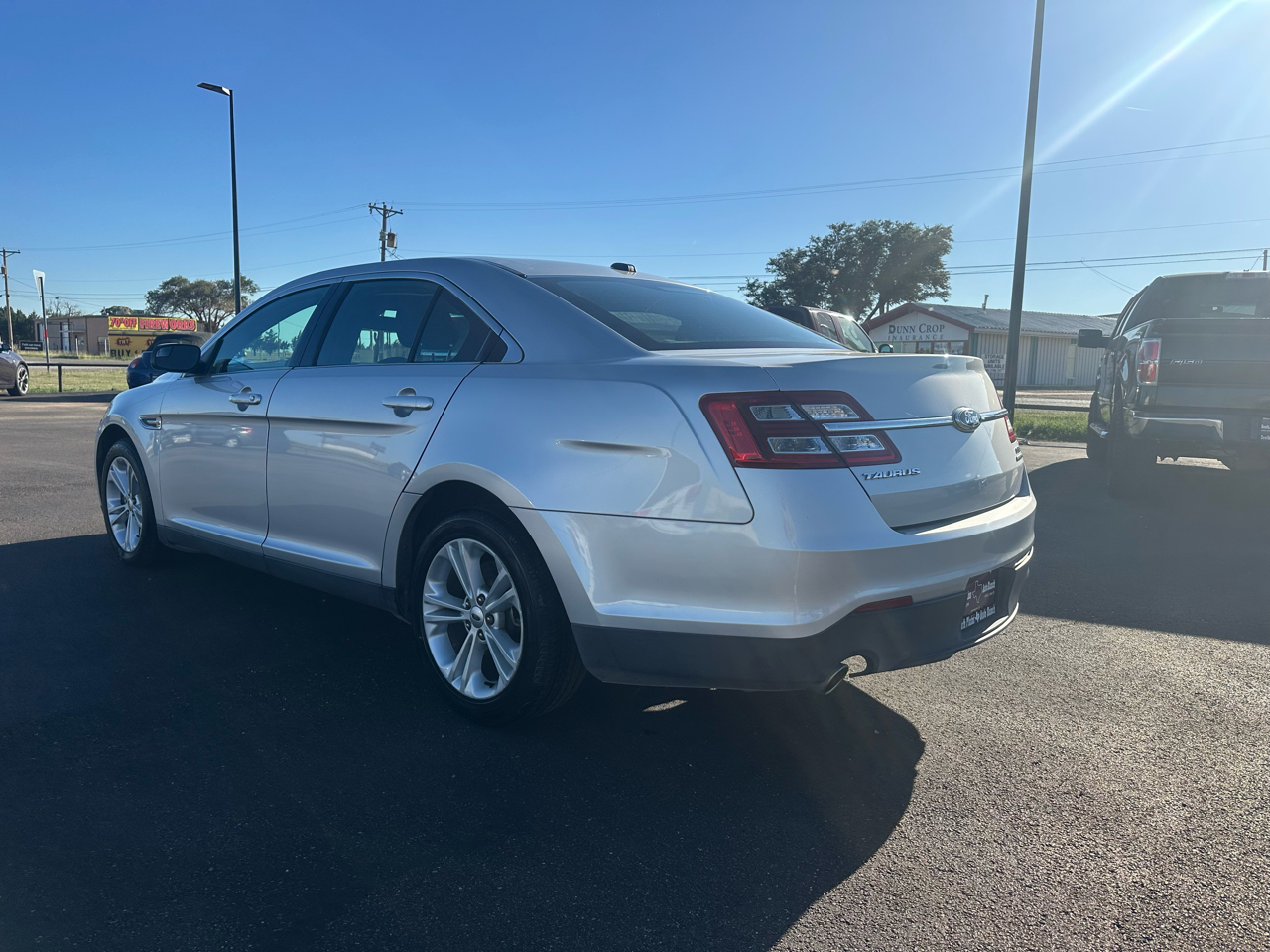 Ford Taurus 4dr Sdn SEL FWD 2014 Ford Taurus 4dr Sdn SEL FWD 2014