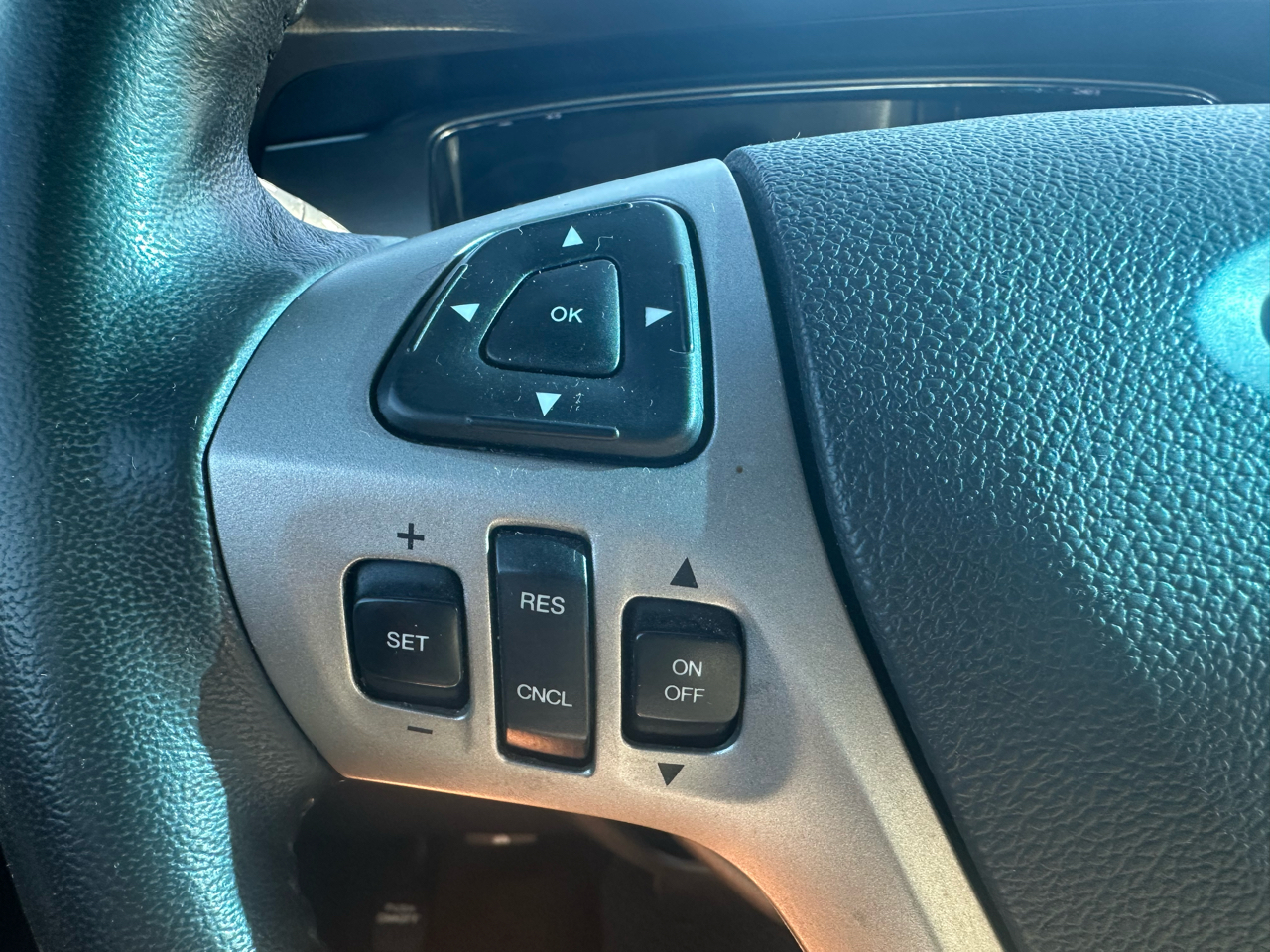 Ford Taurus 4dr Sdn SEL FWD 2014 Ford Taurus 4dr Sdn SEL FWD 2014