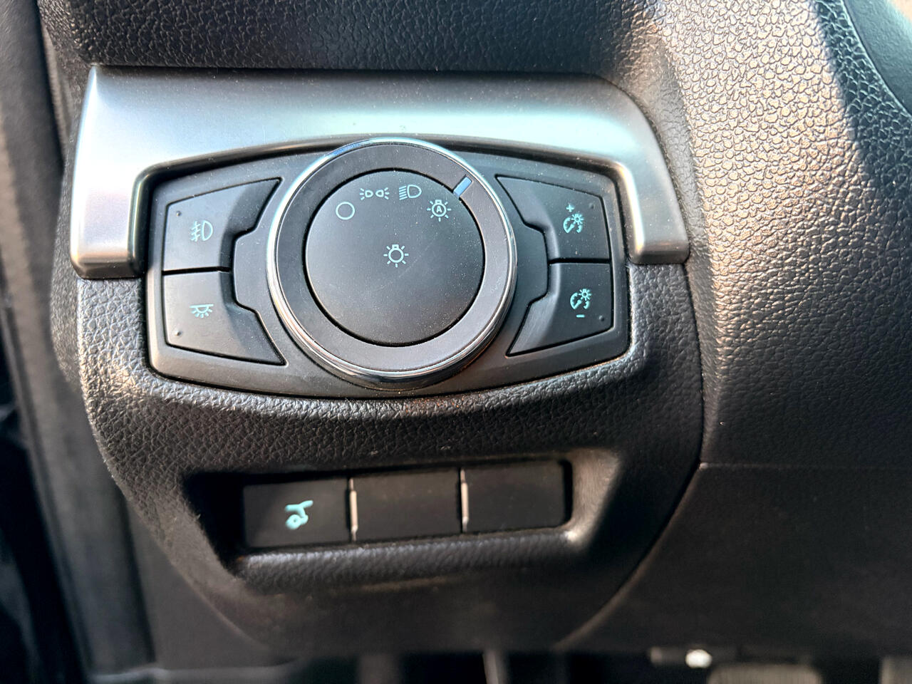 Ford Explorer XLT FWD 2018