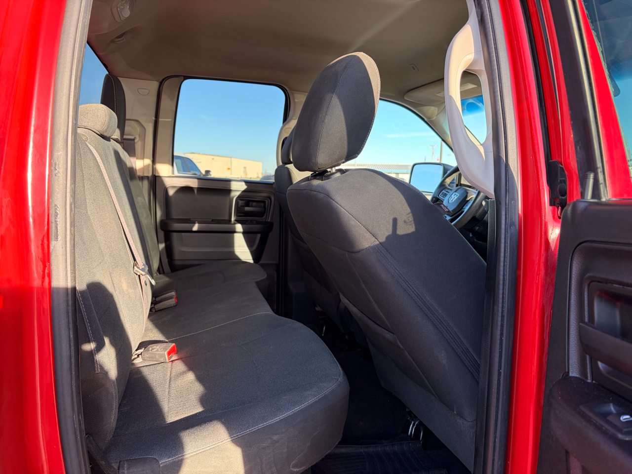 RAM 1500 Classic Tradesman 4x2 Quad Cab 6'4" Box 2021