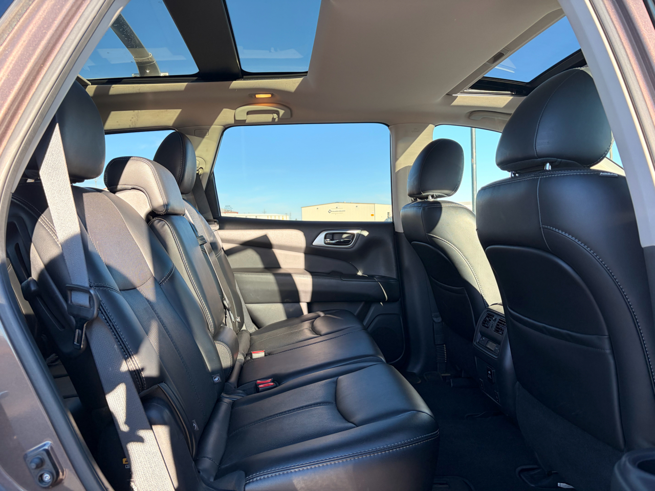 Nissan Pathfinder 4WD 4dr Platinum 2015