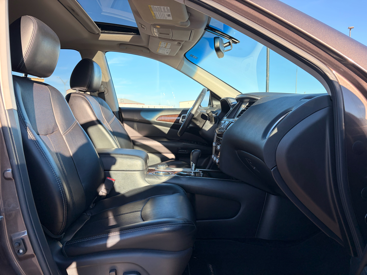 Nissan Pathfinder 4WD 4dr Platinum 2015