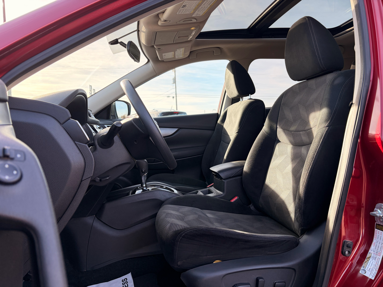 Nissan Rogue FWD 4dr SV 2015