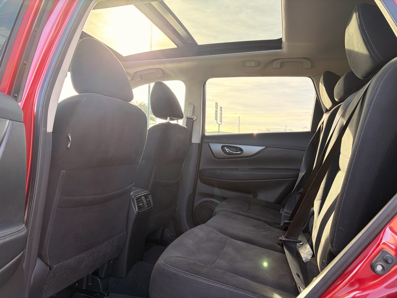 Nissan Rogue FWD 4dr SV 2015