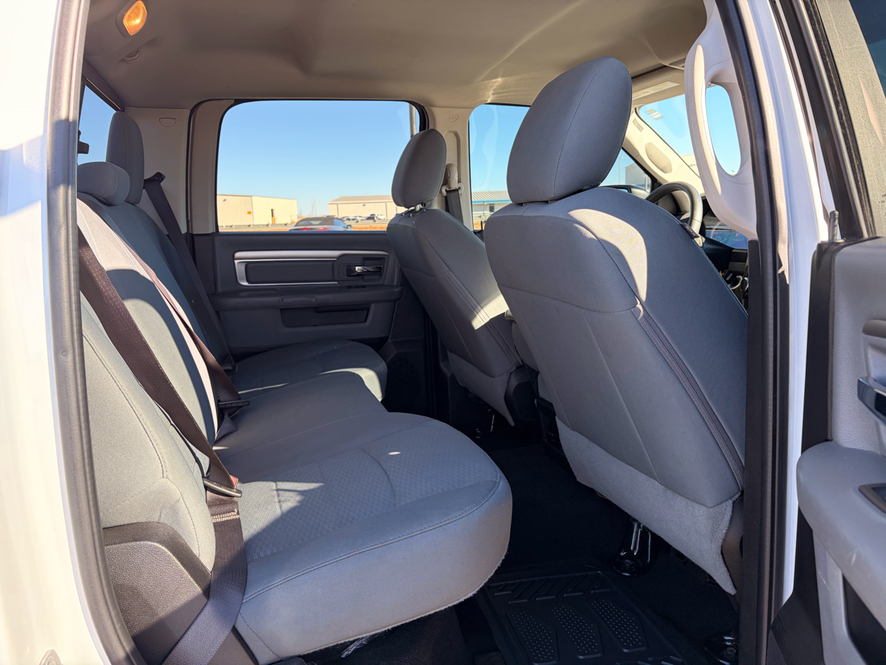RAM 1500 Classic SLT 4x2 Crew Cab 6'4" Box 2019