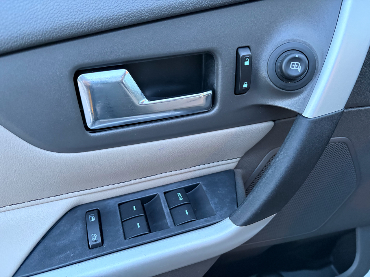 Ford Edge 4dr SE FWD 2011