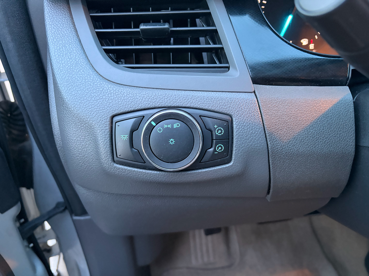 Ford Edge 4dr SE FWD 2011