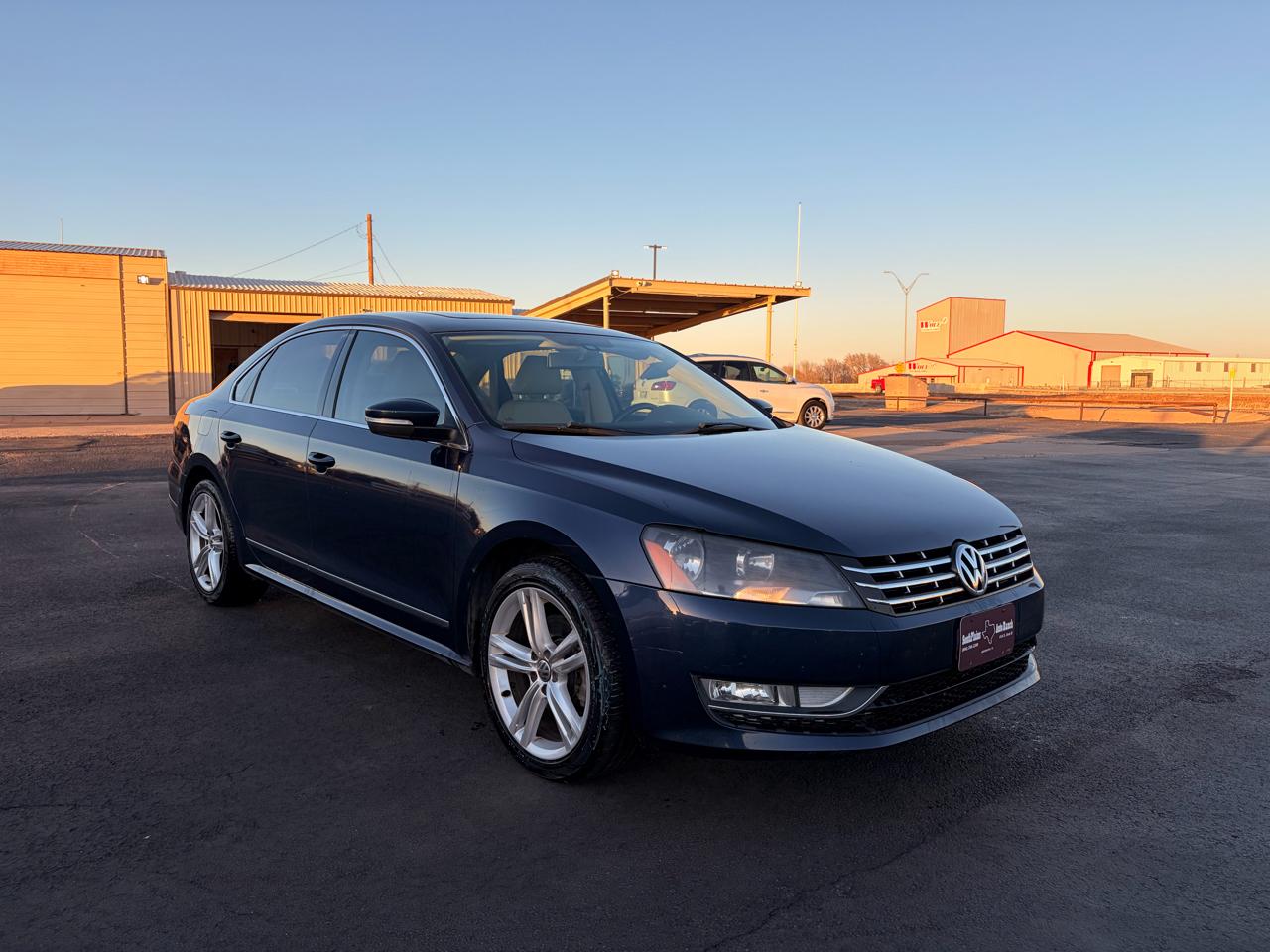Volkswagen Passat 4dr Sdn 2.0L Manual  TDI SE 2014