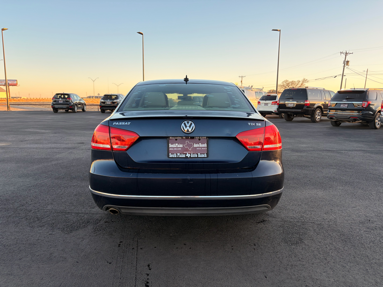 Volkswagen Passat 4dr Sdn 2.0L Manual  TDI SE 2014