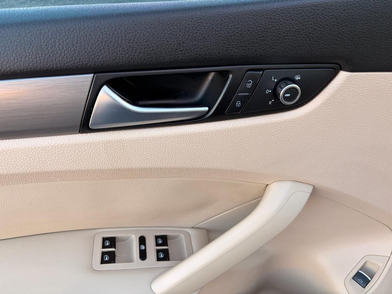 Volkswagen Passat 4dr Sdn 2.0L Manual  TDI SE 2014