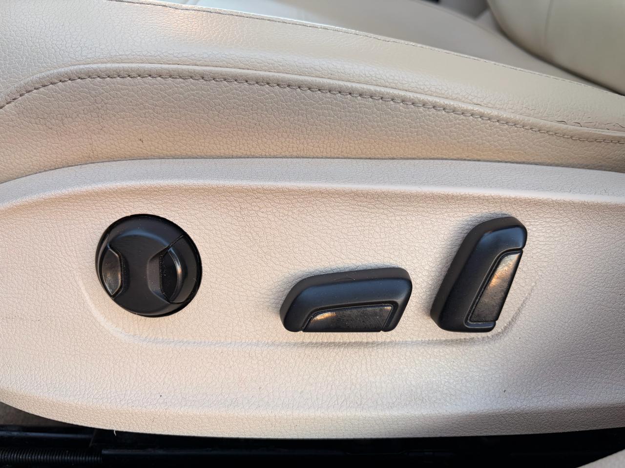 Volkswagen Passat 4dr Sdn 2.0L Manual  TDI SE 2014