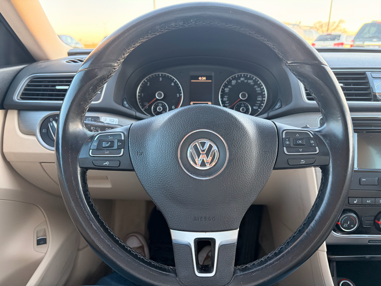 Volkswagen Passat 4dr Sdn 2.0L Manual  TDI SE 2014