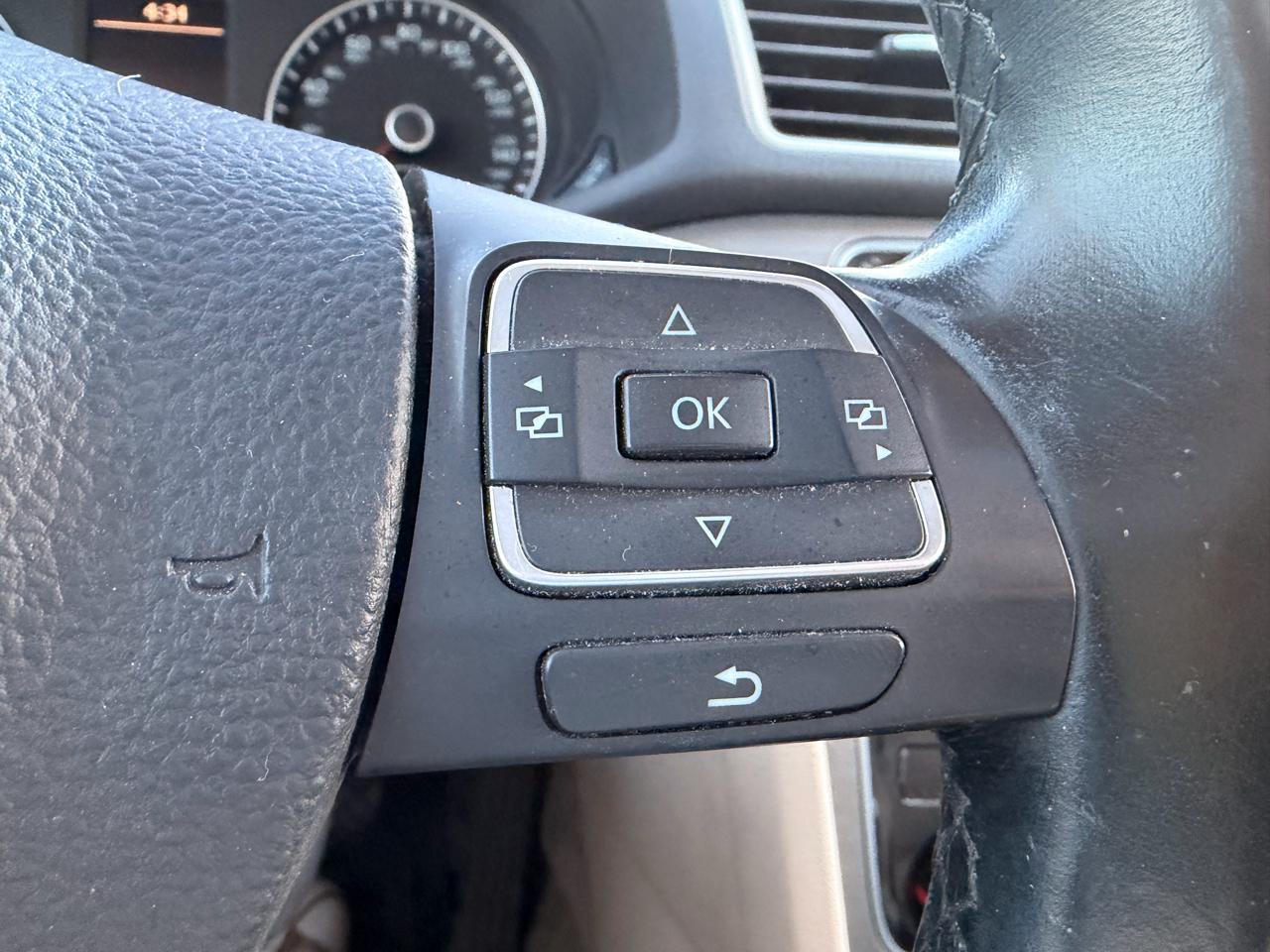 Volkswagen Passat 4dr Sdn 2.0L Manual  TDI SE 2014