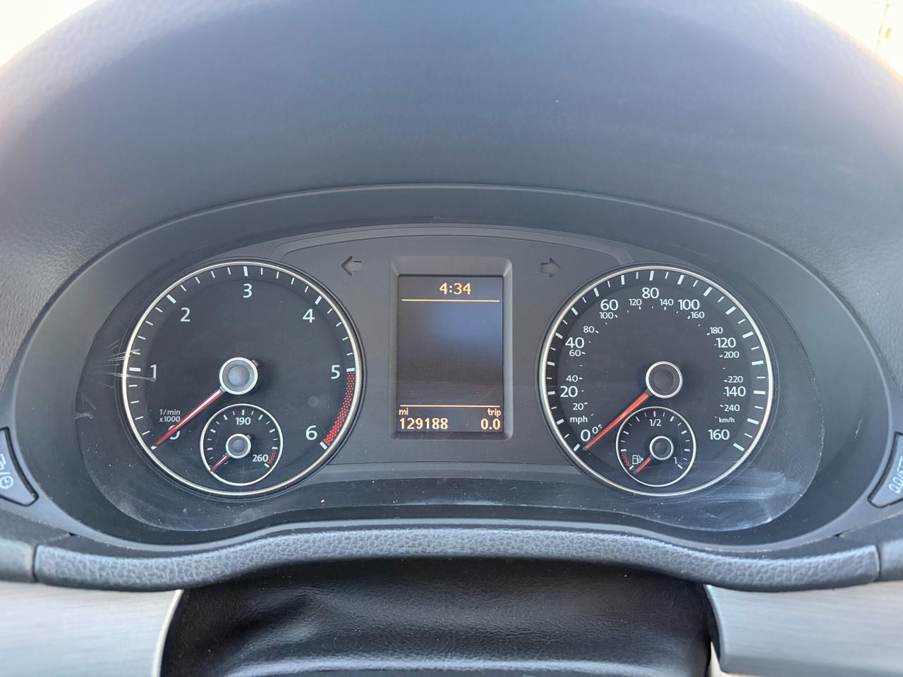 Volkswagen Passat 4dr Sdn 2.0L Manual  TDI SE 2014