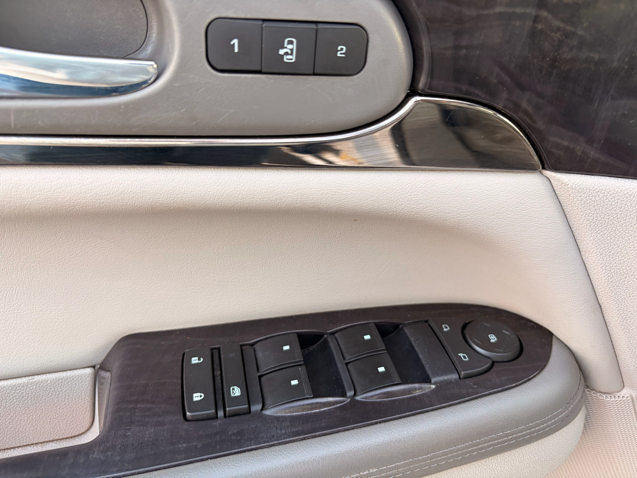 Buick Enclave FWD 4dr Leather 2016