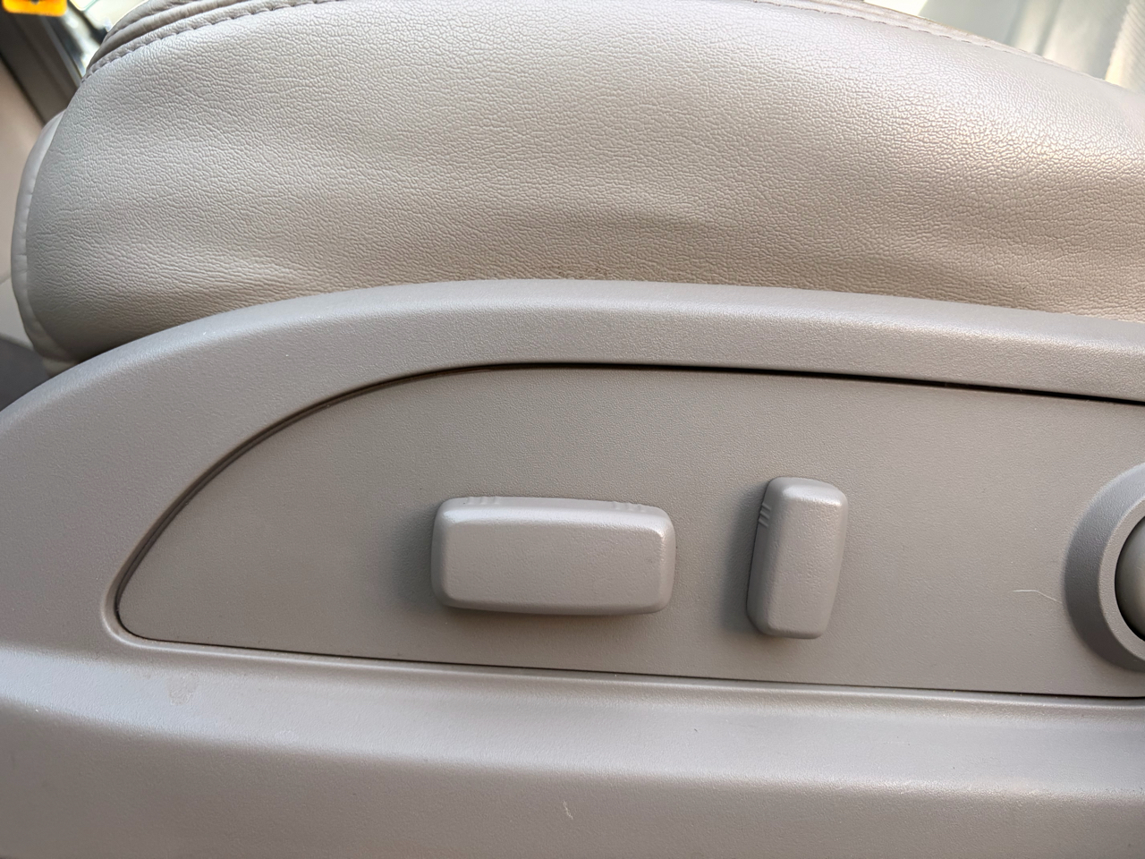 Buick Enclave FWD 4dr Leather 2016