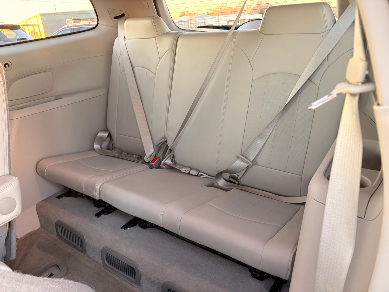 Buick Enclave FWD 4dr Leather 2016