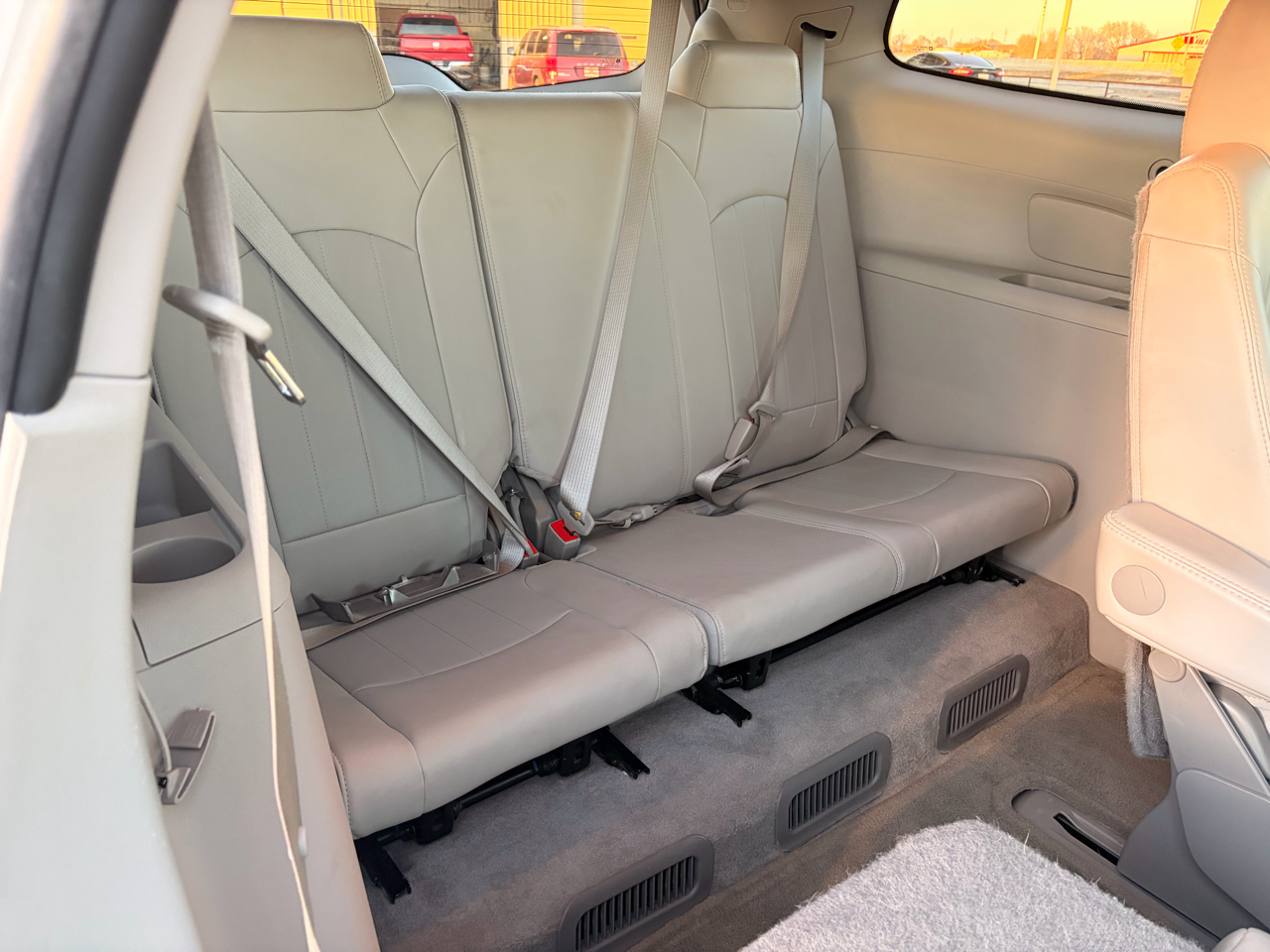 Buick Enclave FWD 4dr Leather 2016