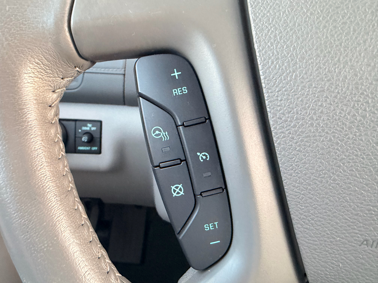 Buick Enclave FWD 4dr Leather 2016