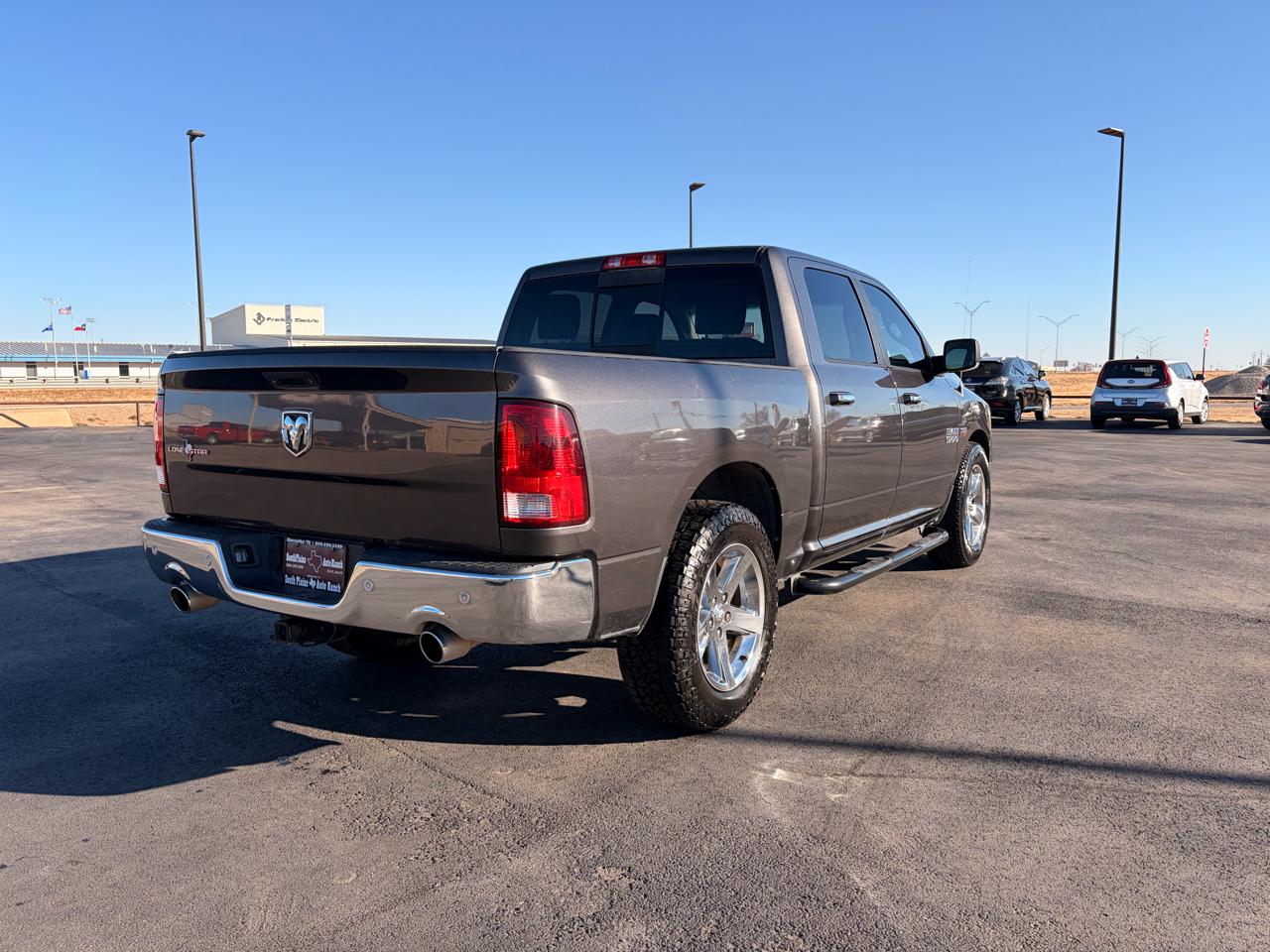 RAM 1500 2WD Crew Cab 140.5" Lone Star 2016