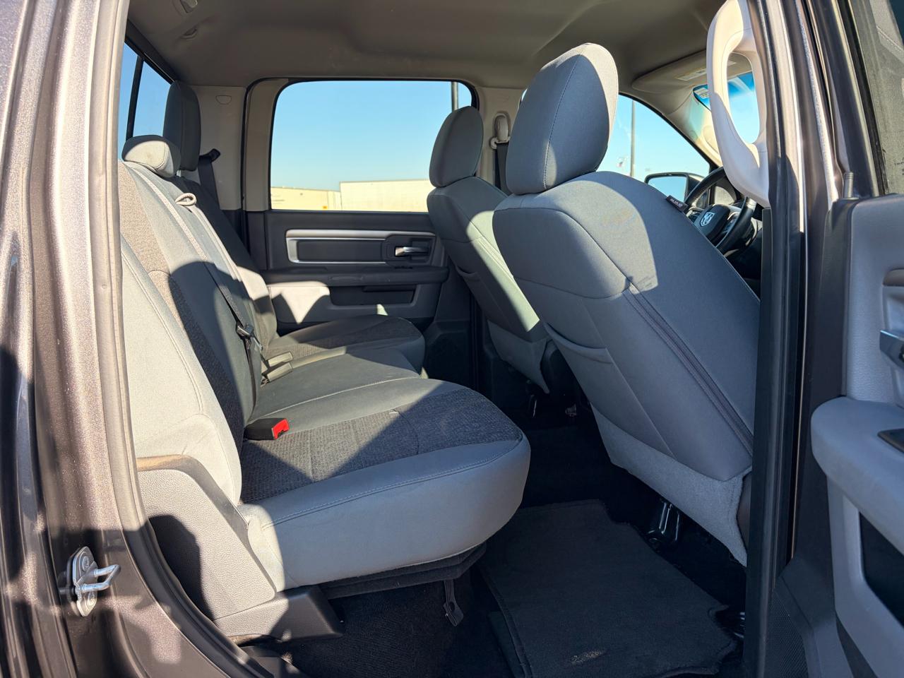 RAM 1500 2WD Crew Cab 140.5" Lone Star 2016