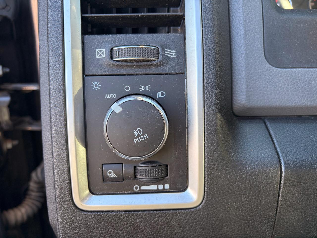 RAM 1500 2WD Crew Cab 140.5" Lone Star 2016