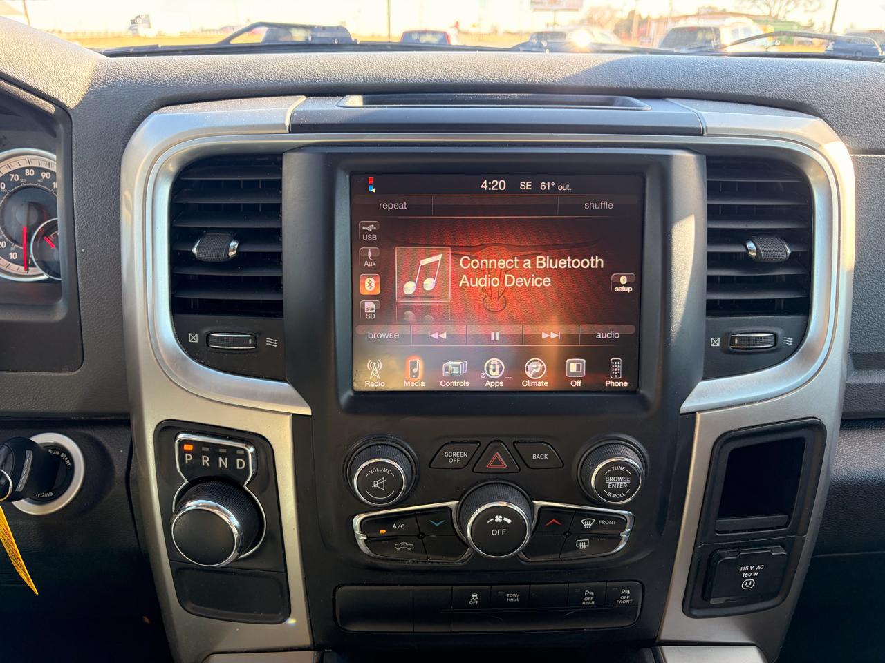 RAM 1500 2WD Crew Cab 140.5" Lone Star 2016