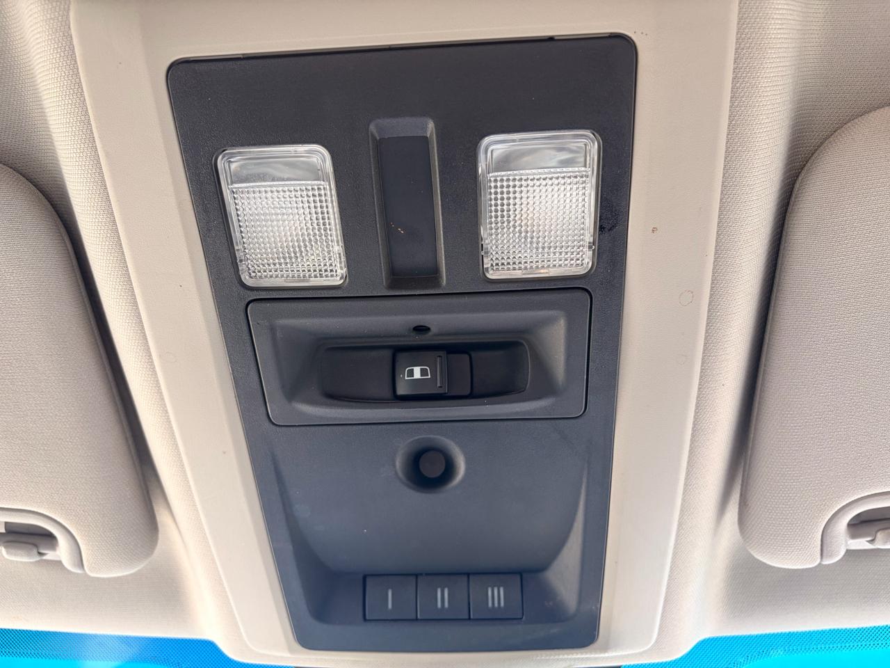 RAM 1500 2WD Crew Cab 140.5" Lone Star 2016