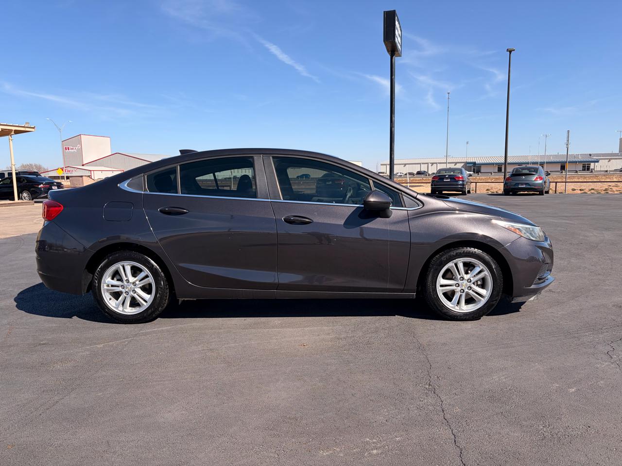 Chevrolet Cruze 4dr Sdn 1.4L LT w/1SD 2017