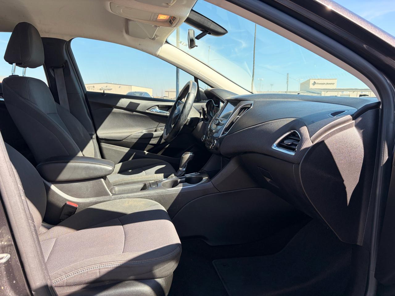 Chevrolet Cruze 4dr Sdn 1.4L LT w/1SD 2017