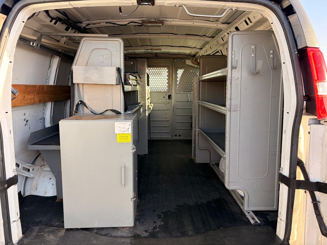 Chevrolet Express Cargo Van RWD 2500 135" 2014