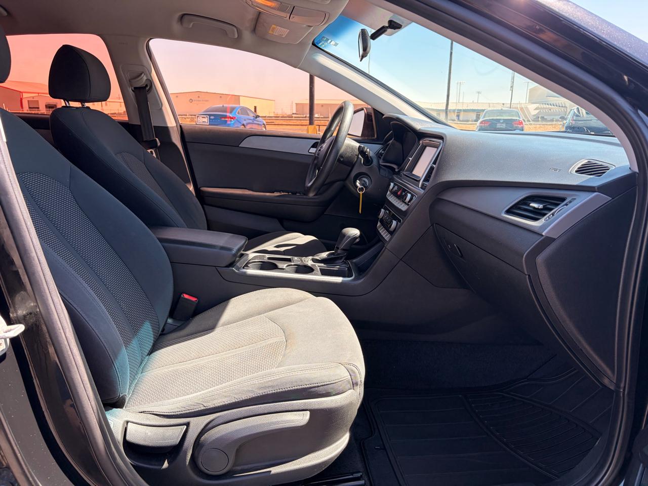 Hyundai Sonata SE 2.4L 2019