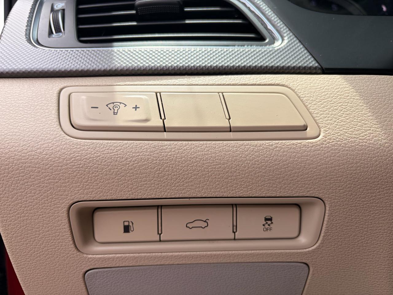 Hyundai Sonata SE 2.4L 2017