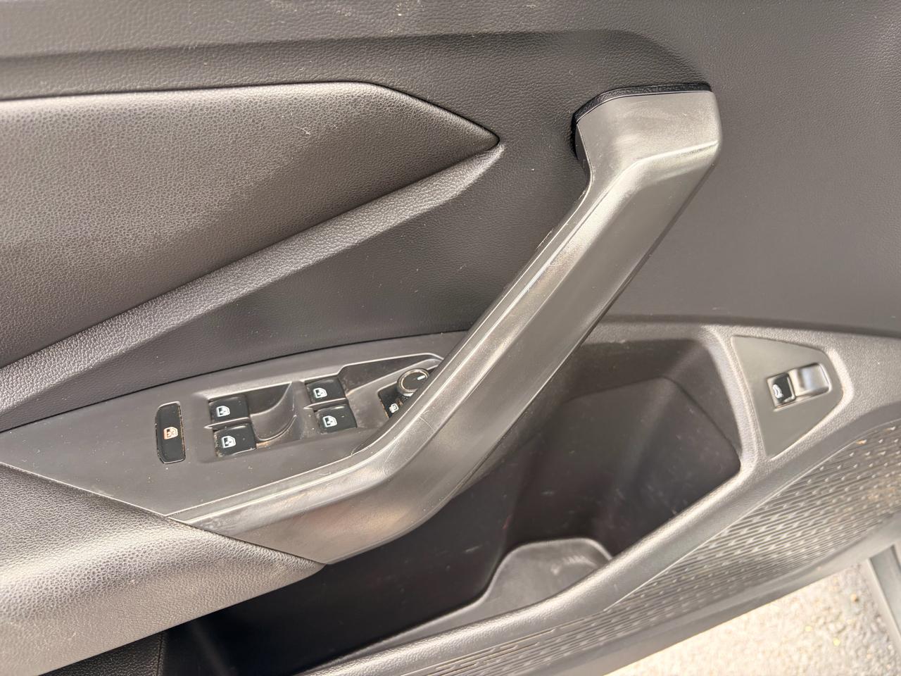 Volkswagen Jetta R-Line Auto w/ULEV 2019