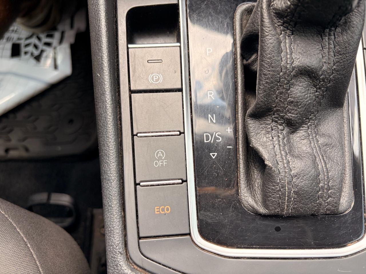 Volkswagen Jetta R-Line Auto w/ULEV 2019
