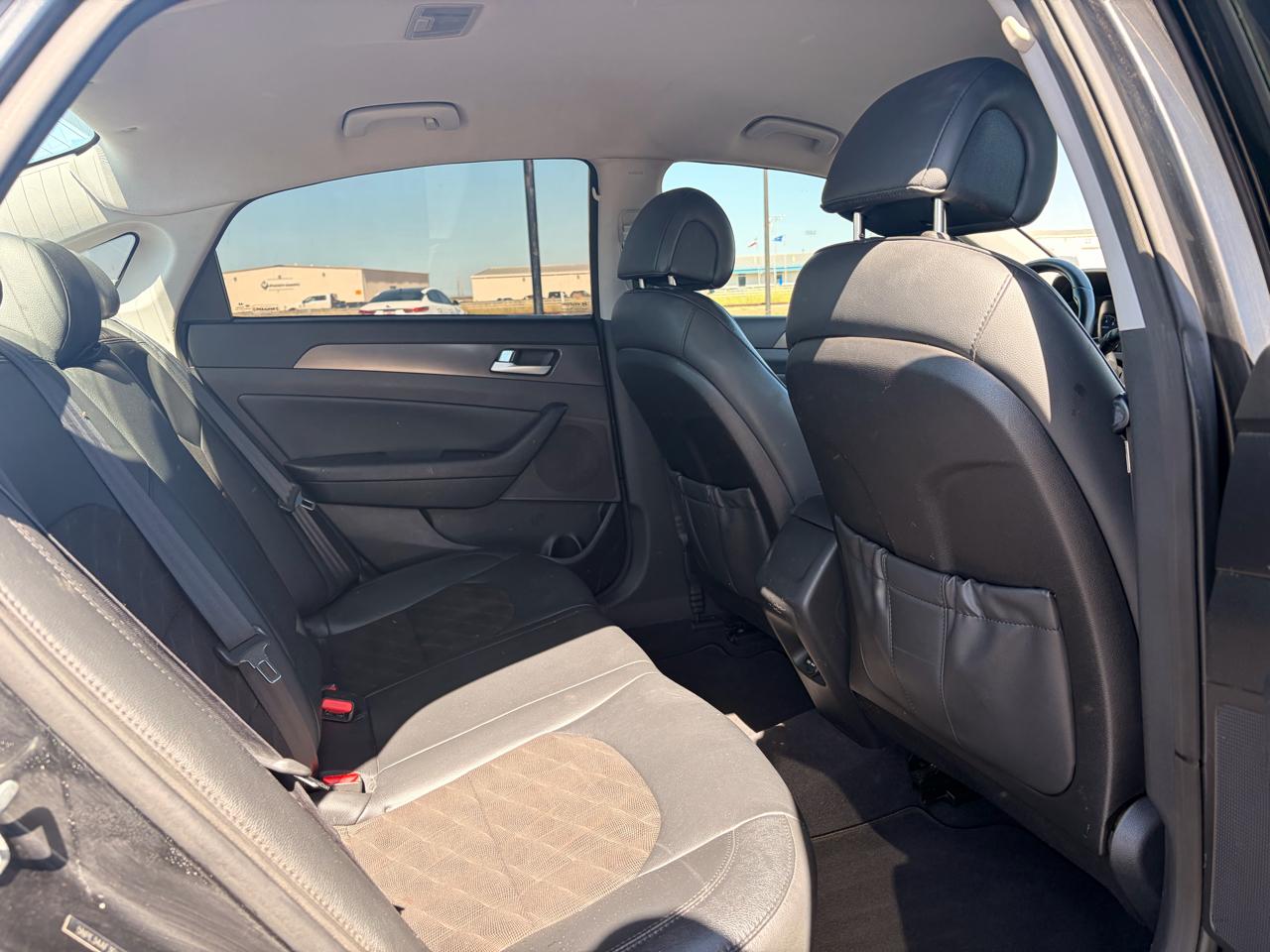 Hyundai Sonata 4dr Sdn 2.4L Sport PZEV 2015