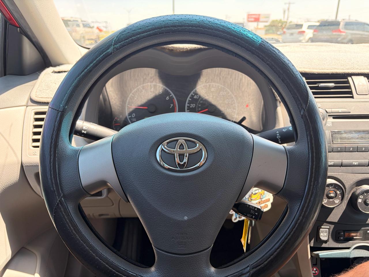 Toyota Corolla 4dr Sdn Man (Natl) 2010